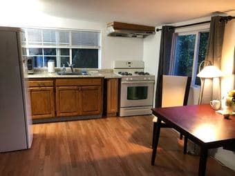 400 sqft 1BR/1BA unit for rent in Menlo Park from April 25. 2