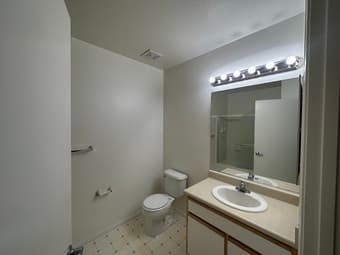 Large Furnished 1 Bed 1 Bath near Stanford 2