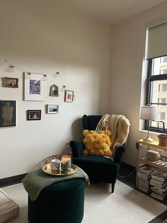 Clean, Modern, Spacious Summer Sublet: EVGR Premium Double Apartment 2