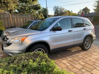 Honda crv 2010 original owner and the only driver 4