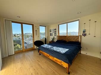 Stunning Master Bedroom in Potrero Hill! 1