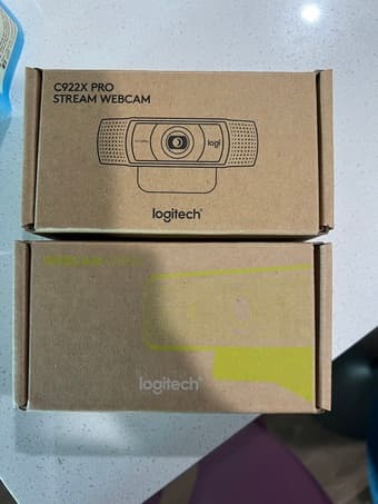 two logitech webcam C922X and C925e 1