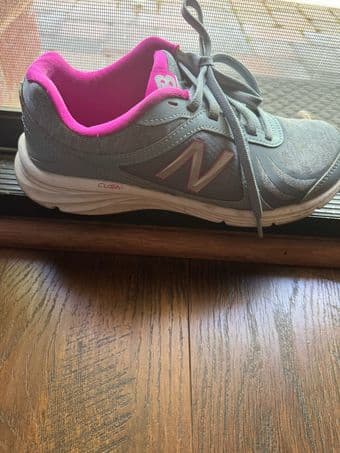 New Balance women's sneaker 1