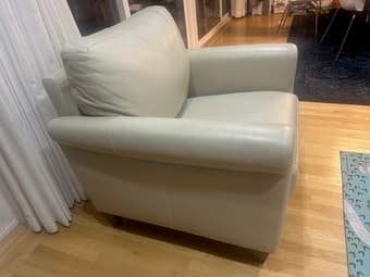 Single leather chair 2