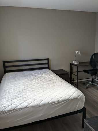 URGENT: Cheap furnished room in a 4 BR house 2