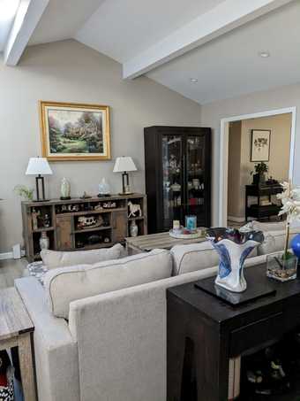 URGENT: Cheap furnished room in a 4 BR house 3