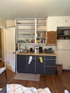 In-law style garden studio apartment for rent 4