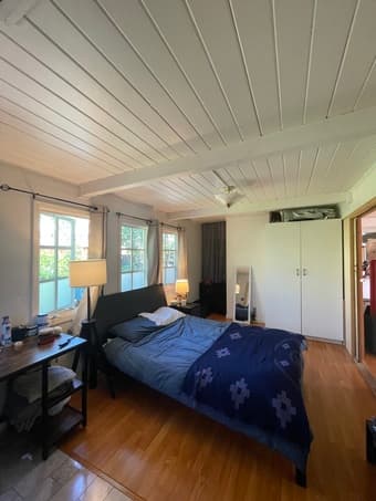 July 1st: 6 person house in midtown Palo Alto. Backyard and bike shed. 3