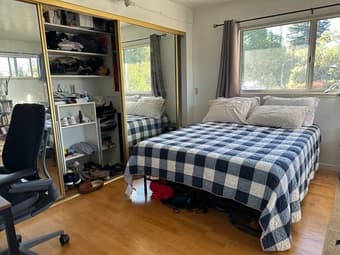 July 1st: 6 person house in midtown Palo Alto. Backyard and bike shed. 2