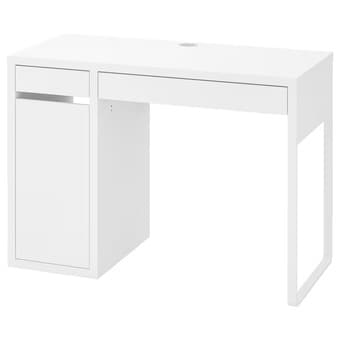 White desk 1