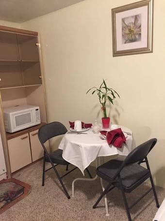 Student’s room in Palo Alto 2