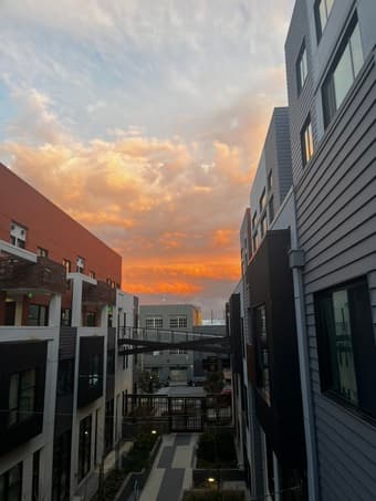 Subletting 3 Story 2 Bedroom, 3 Bathroom Condo in SOMA 3