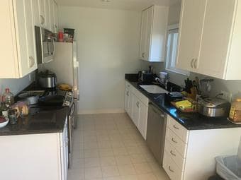 Master bedroom (1b/1br) available for summer in 3b/2br Menlo Park 3