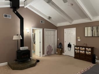 Large room in RWC near the Alameda and shops 2