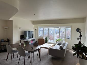 Bright and spacious Master Bedroom near Cal Ave- Washer dryer in unit 2