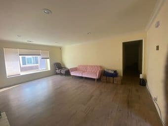 $1265: 1 bedroom in a spacious 3 Bed 2 Bath condo in Menlo Park 4
