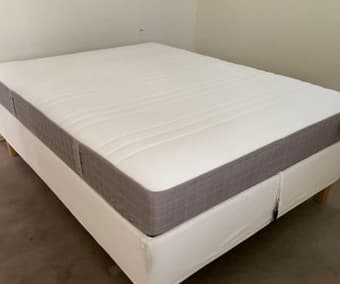 Bed: Full-size matress, stands and frame 3