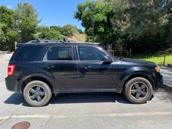2010 Ford Escape 4WD - $5100 1