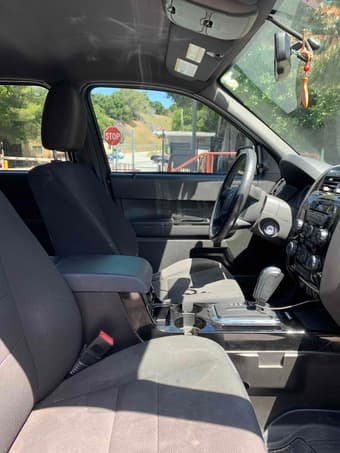 2010 Ford Escape 4WD - $5100 3