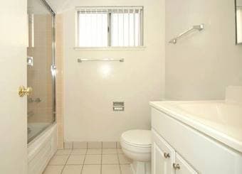 looking for a Female roommate for a 2B/1B apartment 1