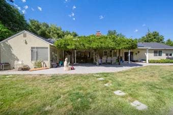 Corner Room in Los Altos Hills 1.3 Acre Ranch - Backs up to Open Space 1
