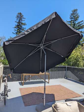 Massive outdoor umbrella (KUGGÖ / VÅRHOLMEN) 3
