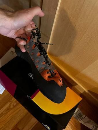 NEW La Sportiva Tarantulace Climbing Shoes (for Men - Size: 9.5) 3