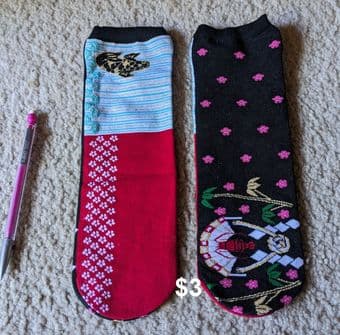 2 cool artsy socks 1