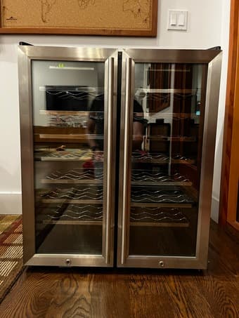 Wine Enthusiast two-zone wine fridge 1