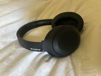 SONY over the ear headphones (WH-H910N) 1