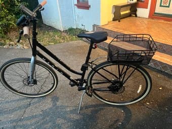 Hybrid bike - Marin Kentfield 1ST (large) w lights, lock and basket 1
