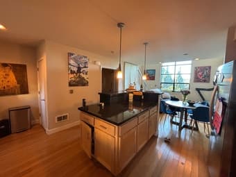 1 Bedroom with loft. Close to Campus Available June 9th to move in 2