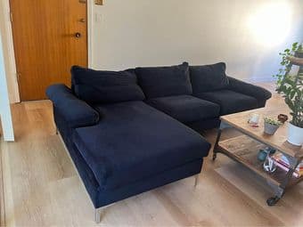 Like New Blue Velvet L-Shaped Sofa 3