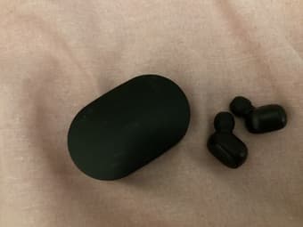 Xiaomi Redmi Buds Essential Airpods 2