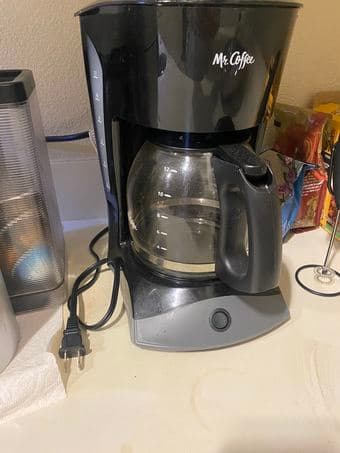 Drip Coffee Machine + Filters 1