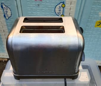 Cuisinart 2-Slice Toaster 1