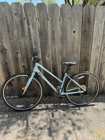 Liv Alight 3 Hybrid Bike 1