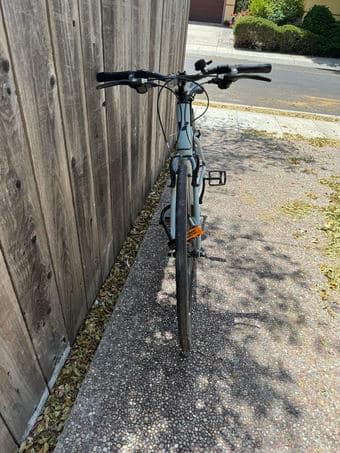 Liv Alight 3 Hybrid Bike 2