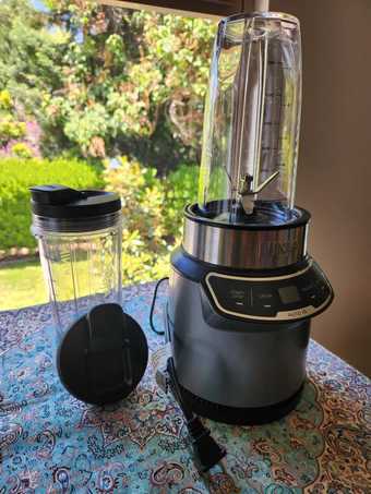 Ninja Nutri Pro Personal Blender with Auto-iQ 2