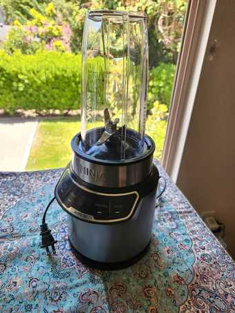 Ninja Nutri Pro Personal Blender with Auto-iQ 4