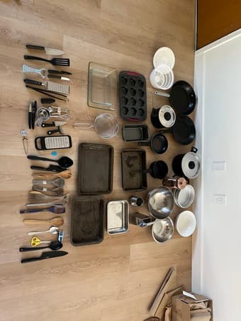 MOVING OUT SALE! Furniture, kitchen, plants. To go b4 Friday. 3