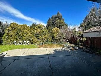 One bedroom for rent in 3 -bd house, for single occupant 4