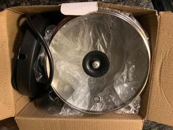 kitchen related items (processor, cooking pot and scale) 2