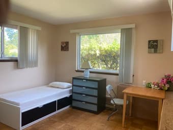 Private bathroom, Master Suite, very clean , bright, convenient, newly 2