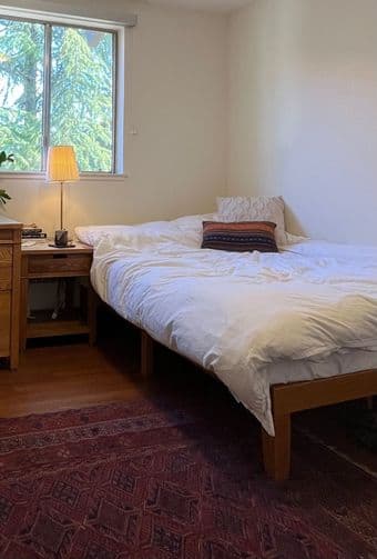 Full bed frame and mattress - Zinus 1