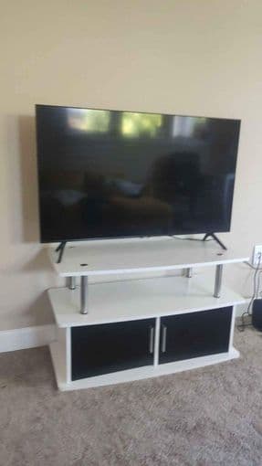 Samsung 43 inch smart TV and stand 1