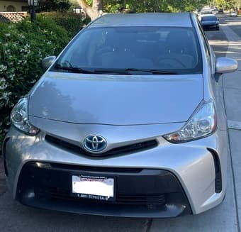 2015 Toyota prius v Two Wagon 4D 1