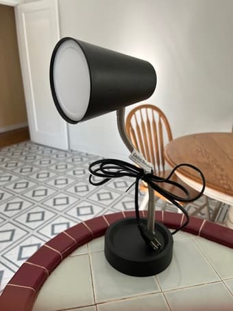 FULL OFFICE SET-UP- Standing/Sitting Desk+ Chair + Lamp 3