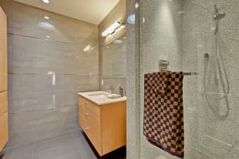share a luxury house, private bath and fully furnished rm, Menlo Park 2