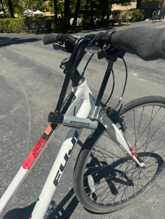 White Fuji Bike + Accessories(kickstand, Kryptonite lock, reflectors) 2